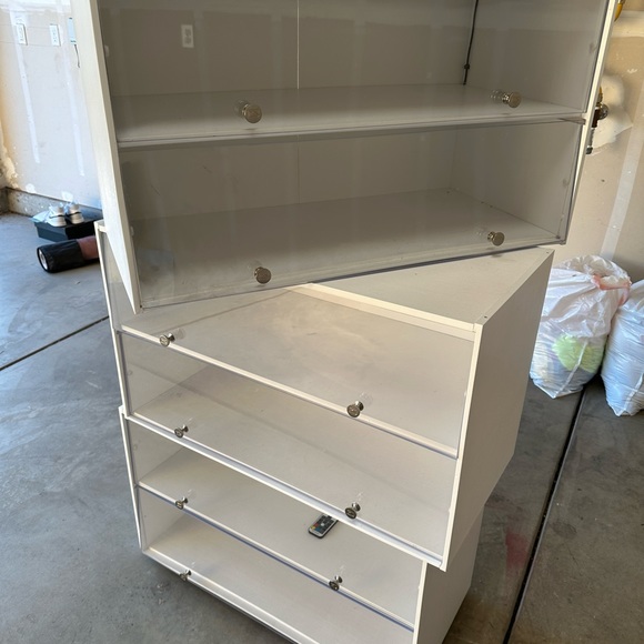 Cabinet storage